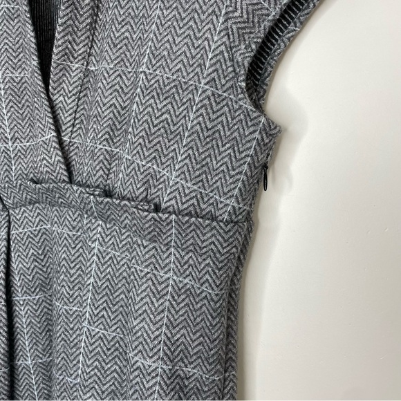 Diane VON FURSTENBERG Bund Wool Blend Short Cap Sleeve Dress Size 4 - Picture 6 of 11